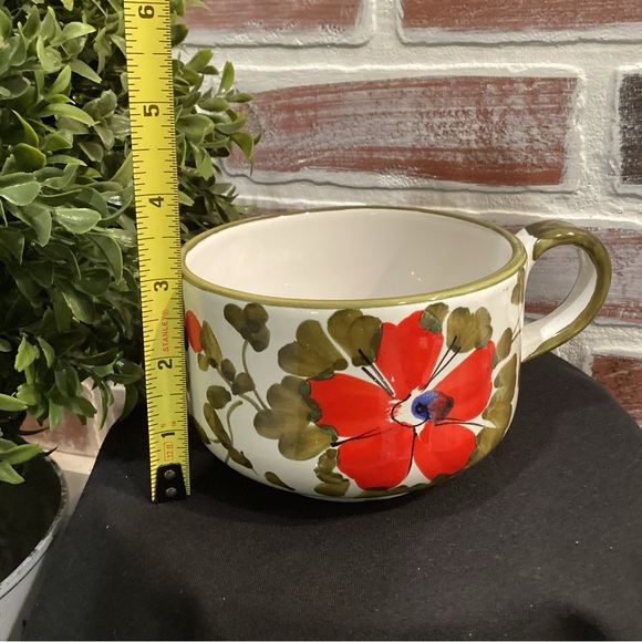 Beautiful ceramic flower painted coffee tea mug from “Italy” - large - nice - Picture 11 of 11